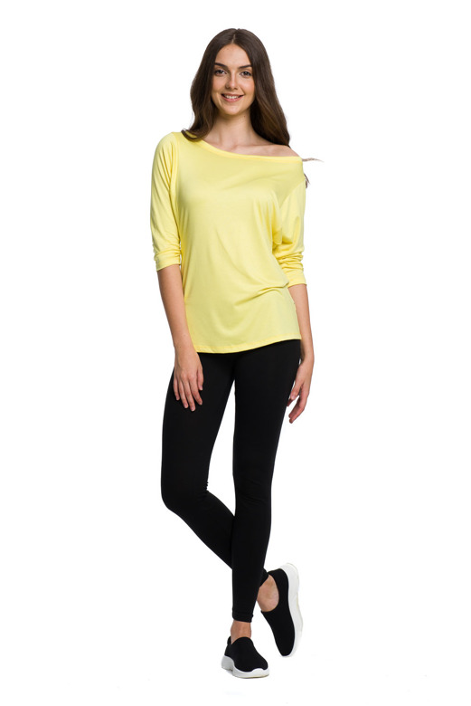 Viscose blouse with wide neckline and 3/4 sleeves - lemon.