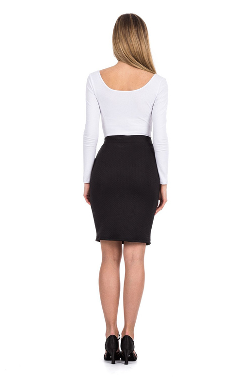 Penna quiltad kjol med ett dekorativt svart slott