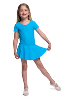 Body en lycra turquoise avec une jupe courte