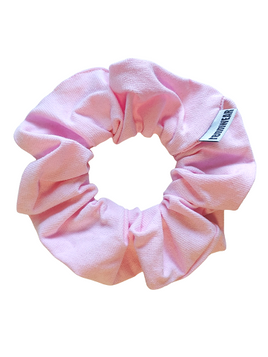 Élastique à cheveux style Sprunchie en coton rose.
