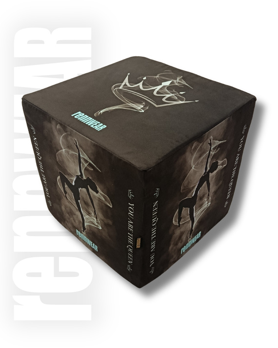 YOU ARE THE QUEEN | Kostka treningowa do ćwiczeń | Pufa |  40x40x40 cm | rennWEAR