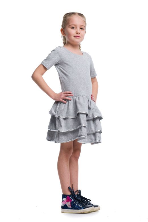 Suknelė mergaitei su raukšlėmis ir metalo apdaila - pilka ir sidabrinė